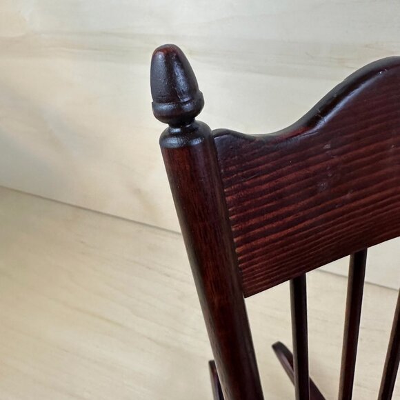 Signed Vintage Rocking Chair‎ Spindle Back Doll Chair by Bear Chair Factory USA - Picture 10 of 11